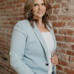 Nichole Merrell -Coldwell Banker Realty - Nichole Merrell