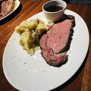 J. Alexander's - Prime Rib - Steakhouses Near Me - Memphis, Tennessee J. Alexander's - Prime Rib - Steakhouses Near Me - Memphis, Tennessee
