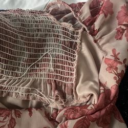 Lizard Thicket Murfreesboro - The bungee and thread not properly sewn in.
