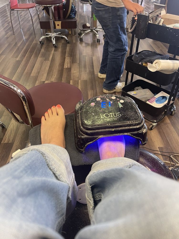Jacksboro Nail & Spa Logo