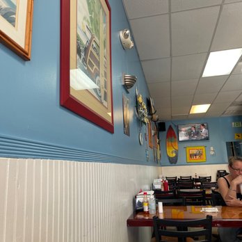 Surfer's Cafe - Dining Room - Cafes Near Me - Supply, North Carolina Surfer's Cafe - Dining Room - Cafes Near Me - Supply, North Carolina