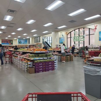 Trader Joe's - Produce and Floral Section - Grocery Near Me - Coral Gables, Florida