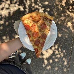 Escape From New York Pizza - Pepperoni Slice