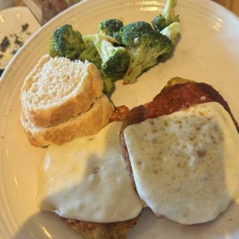 Carrabba's Italian Grill - Chuck - Italian Near Me - Morrow, Georgia