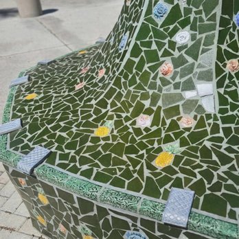 Pineapple Bench - Public Art Near Me - Delray Beach, Florida Pineapple Bench - Public Art Near Me - Delray Beach, Florida