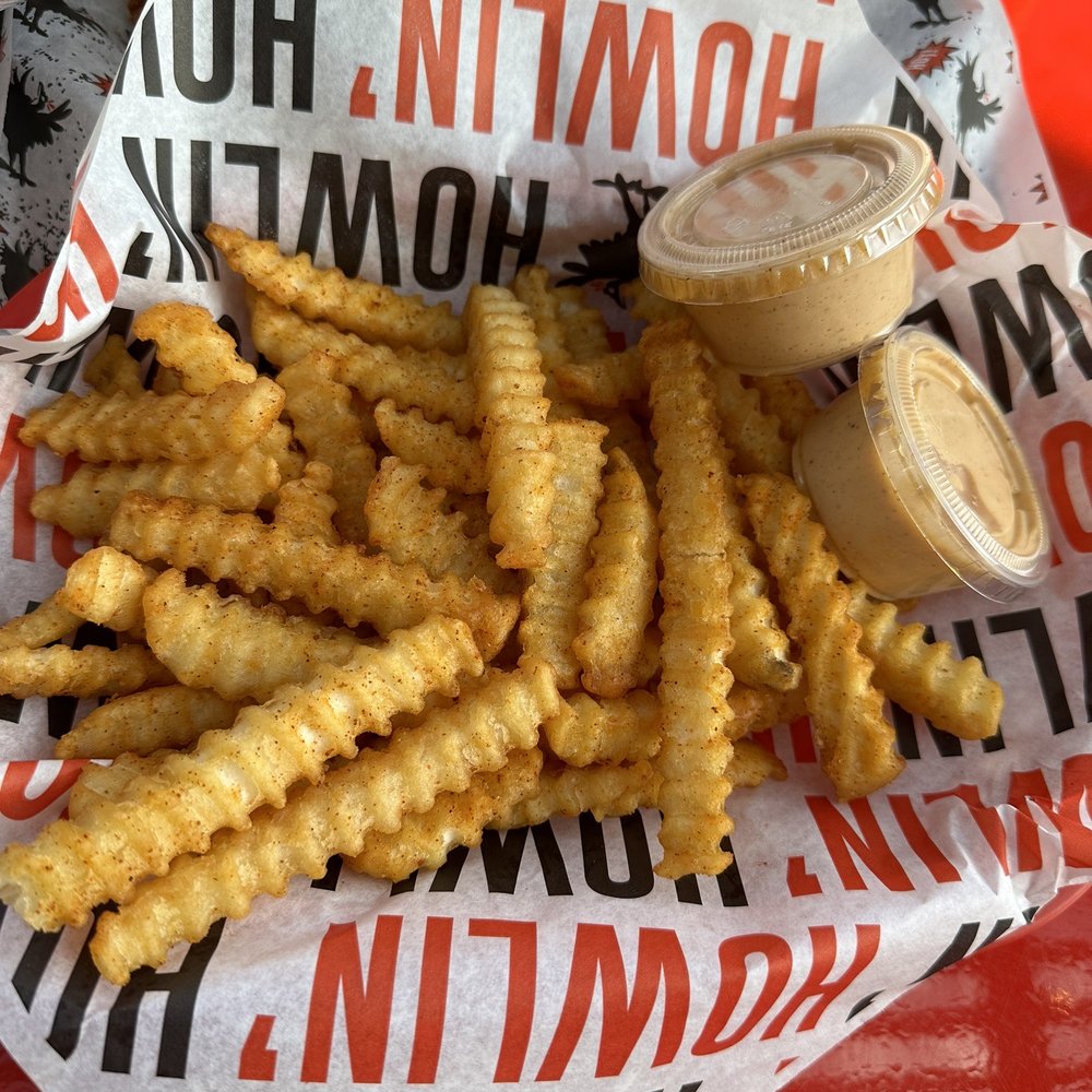 Howlin' Ray's - Shake fries + comeback sauce (2x) - Southern Near Me - Pasadena, California Howlin' Ray's - Shake fries + comeback sauce (2x) - Southern Near Me - Pasadena, California