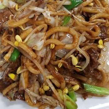 Shanghai Restaurant - udon stir fry - Dim Sum Near Me - Fort Lee, New Jersey
