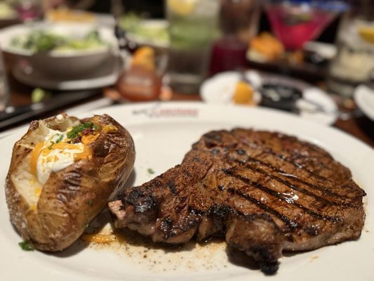 LongHorn Steakhouse by null