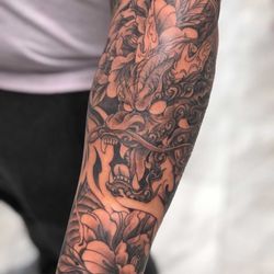 Fallen King Tattoo Studio - Drain done by Kang