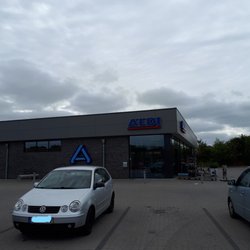 Aldi - pretty empty today