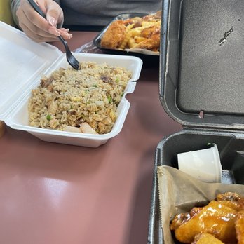 Sunny Wings - That's a small house fried rice - Chicken Wings Near Me - Duluth, Georgia Sunny Wings - That's a small house fried rice - Chicken Wings Near Me - Duluth, Georgia