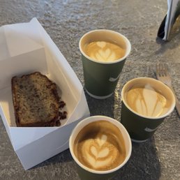 Latte, cappuccino, Cortado, and banana bread