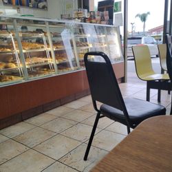 Karen's Donuts - Donuts, lots of them