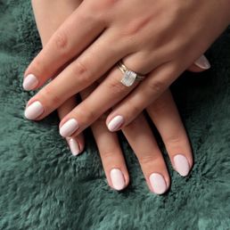 Gel Color: Coral Castle, FL with white pearl chrome powder