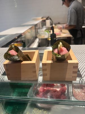 Sushi Hatsu by null