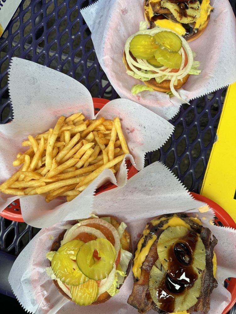 Big Kahuna Pub And Grill