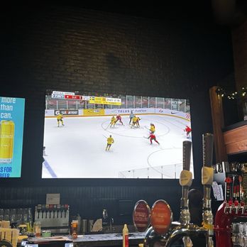 Amsterdam BrewHouse - Breweries Near Me - Toronto, Ontario
