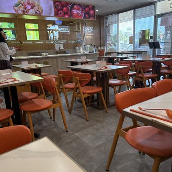 YGF Malatang - seating area - Hot Pot Near Me - Sunrise, Florida YGF Malatang - seating area - Hot Pot Near Me - Sunrise, Florida