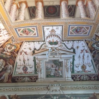 Villa d'Este - Beautiful art in museum - Landmarks & Historical Buildings Near Me - Tivoli, RM