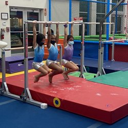 Hang on tight! Girls Beginners 6-7!