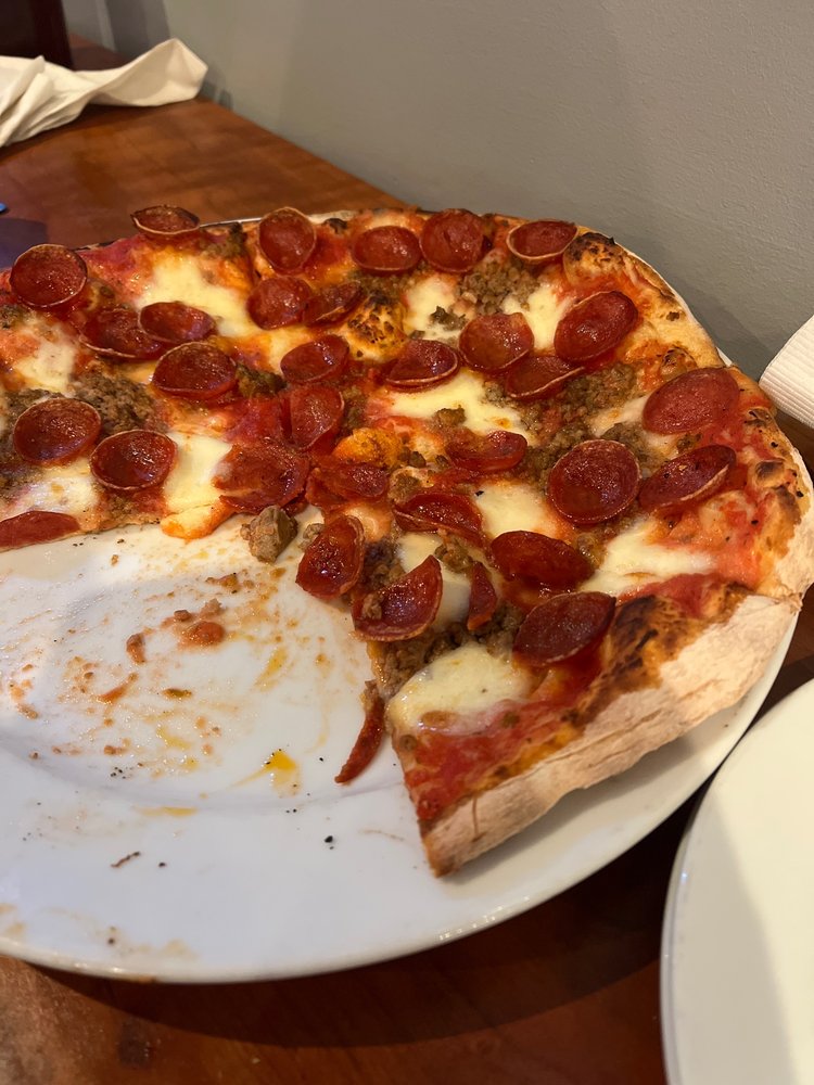 AMATO’S WOODFIRED PIZZA 73 Photos & 65 Reviews 668 N Sandusky St