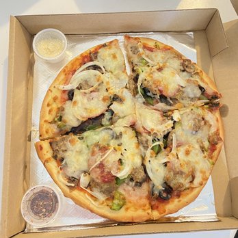 Amina Pizzeria - Combination pizza in small personal pan size - Pizza Near Me - Honolulu, Hawaii