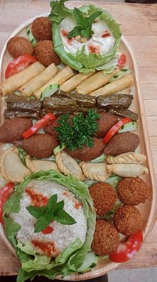Hanna’s Middle Eastern Restaurant & Market by null