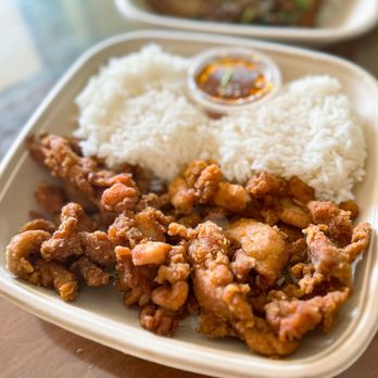 Thai Mee Up - Lemongrass Chicken - Food Trucks Near Me - Kahului, Hawaii Thai Mee Up - Lemongrass Chicken - Food Trucks Near Me - Kahului, Hawaii