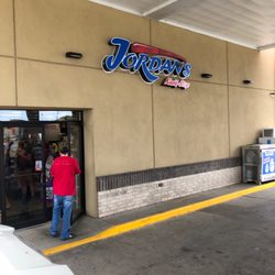 Jordan's Kwik Stop - Entrance