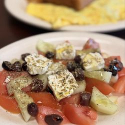 John & Loreta Family Restaurant - John's Favorite Salad