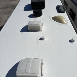 Rv-Glamping - RV roof