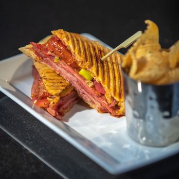 Scopri Restaurant - a grilled sandwich and fries - Italian Near Me - Des Moines, Iowa Scopri Restaurant - a grilled sandwich and fries - Italian Near Me - Des Moines, Iowa