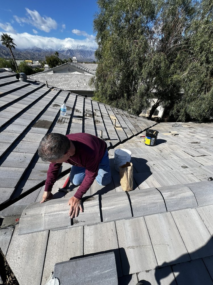 Slide of Manuel Tovar