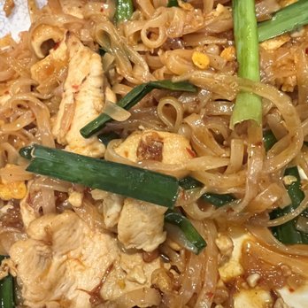 Moo Dang - House pad Thai, no bean sprouts - Thai Near Me - Reno, Nevada