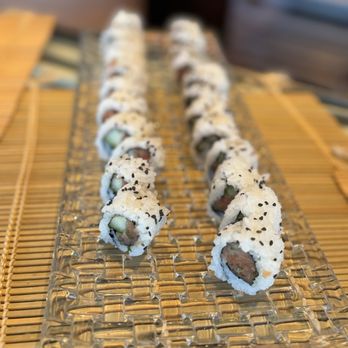 Crown Block - Tuna roll - Sushi Bars Near Me - Dallas, Texas