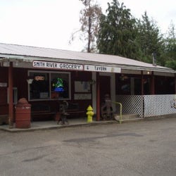 Smith River Store - Exterior
