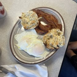 Kelly Q’s & Whipper’s Dairy - 2 Eggs with 1 Breakfast Meat with Toast