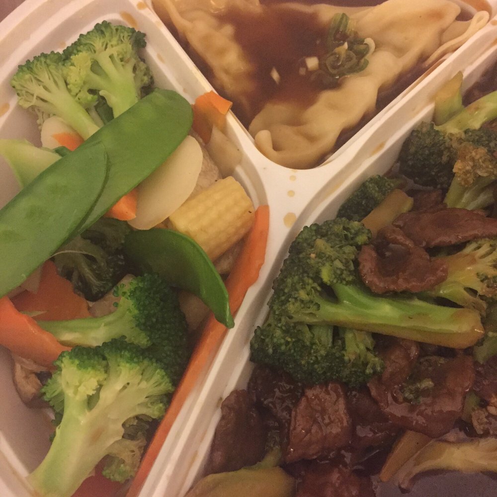 Chopstixx - Beef and broccoli with fresh veggies and chicken dumplings - Chinese Near Me - Elkridge, Maryland