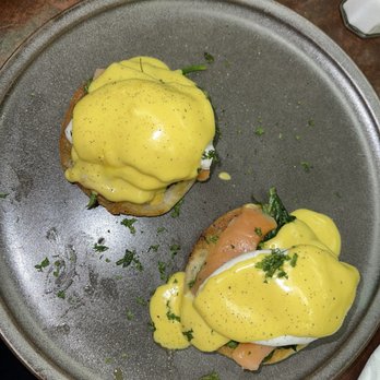 Huevos Etc - Smoked salmon Benedict - Pancakes Near Me - Indianapolis, Indiana