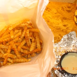 Chickie and Pete's - Crab fries