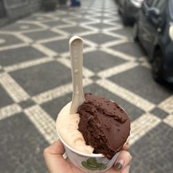 Abracadabra - Guava and dark chocolate