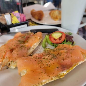 Le Cafe De Paris - Smoked salmon sandwich - Coffee & Tea Near Me - Orlando, Florida Le Cafe De Paris - Smoked salmon sandwich - Coffee & Tea Near Me - Orlando, Florida
