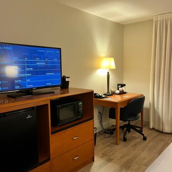 Fairfield by Marriott Inn & Suites Hinesville Fort Stewart - Tv/desk area - Hotels Near Me - Hinesville, Georgia Fairfield by Marriott Inn & Suites Hinesville Fort Stewart - Tv/desk area - Hotels Near Me - Hinesville, Georgia