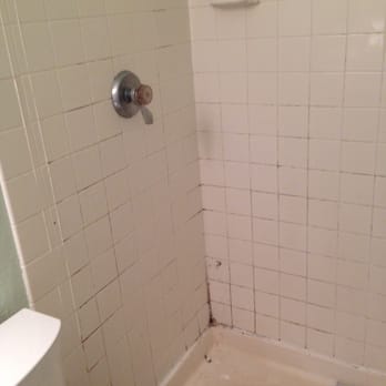Nice Tub & Tile Refinishing - Before photo (yes, embarrassing) - Refinishing Services Near Me - San Mateo, California Nice Tub & Tile Refinishing - Before photo (yes, embarrassing) - Refinishing Services Near Me - San Mateo, California