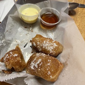 Break'n Eggs Creperie - Appetizers donuts with amazing Local Pure Maple Syrup - Breakfast & Brunch Near Me - Williamsville, New York Break'n Eggs Creperie - Appetizers donuts with amazing Local Pure Maple Syrup - Breakfast & Brunch Near Me - Williamsville, New York
