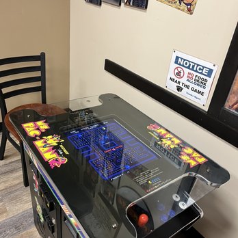 Fat Man's BBQ - Old school arcade game while you wait - Barbeque Near Me - Indianapolis, Indiana