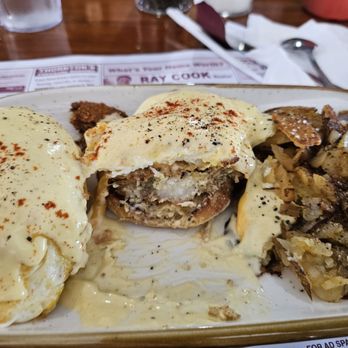 Kenny's Korner Restaurant - Crab cakes benedict - American Near Me - Redington Shores, Florida Kenny's Korner Restaurant - Crab cakes benedict - American Near Me - Redington Shores, Florida