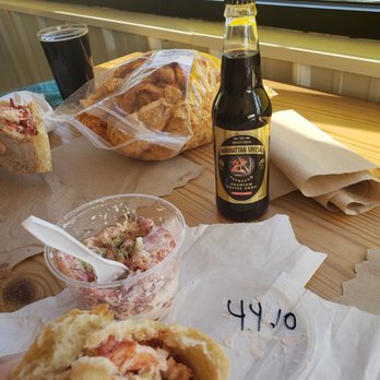 Makai Brewing Company - Picnic perfect !! - Breweries Near Me - Ocean Isle Beach, North Carolina