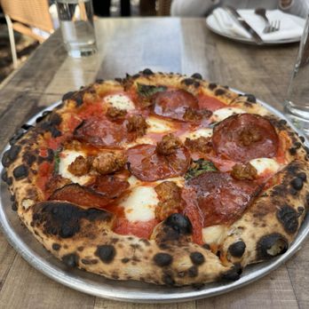 Roberta's - Bee Sting - Pizza Near Me - Culver City, California
