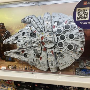 Lego Store - Millennium falcon - Toy Stores Near Me - Brandon, Florida